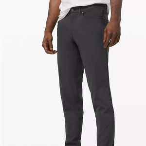 Never worn Lululemon ABC Classic-Fit Pant 33"
Warpstreme